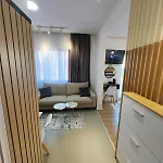 Modern In Center ,balcony With Park & View Apartment Pogradec