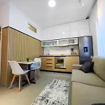 Modern In Center ,balcony With Park & View * Pogradec