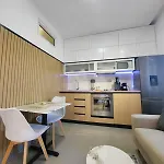 Apartment Modern In Center ,balcony With Park & View *
