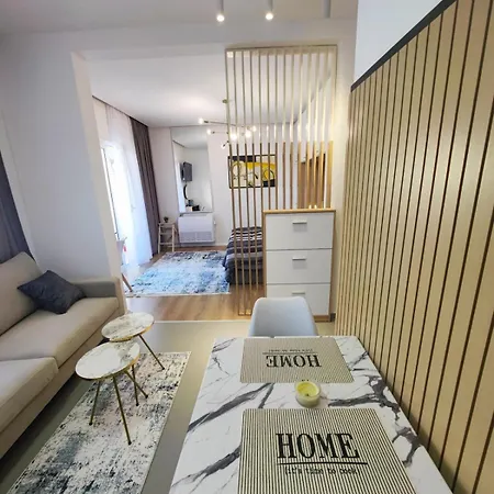 דירה Modern In Center ,balcony With Park & View