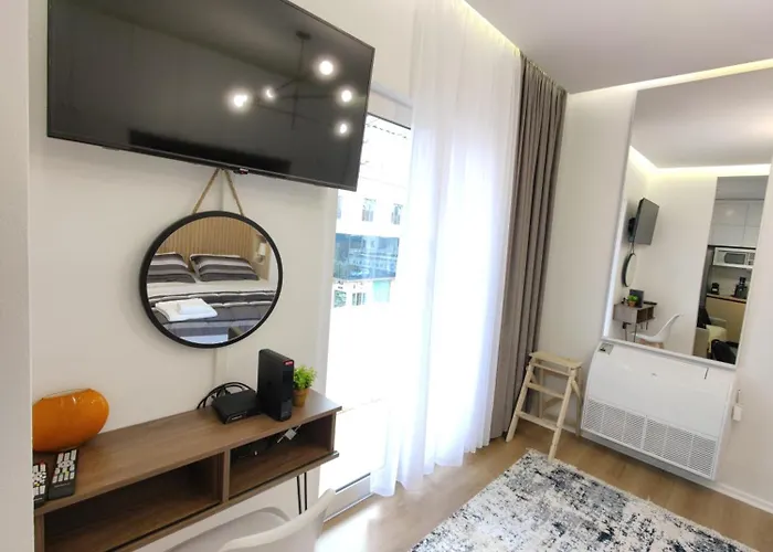 דירה Modern In Center ,balcony With Park & View